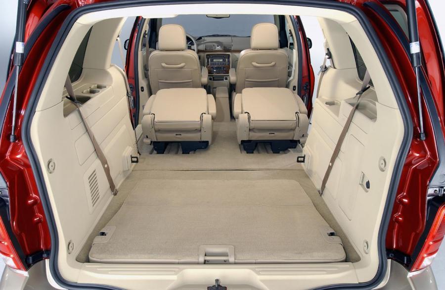  Ford Freestar 2004 года  (фото 2 из 7)